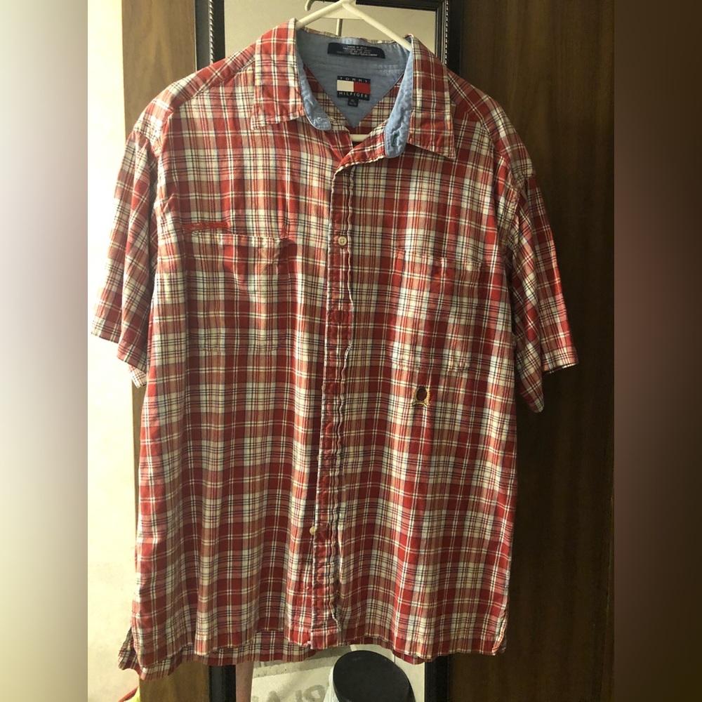 Men’s Tommy Hilfiger XL shirt
